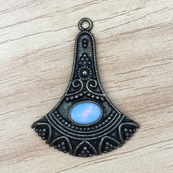 Antique Jewelry - Antique opal pendant Antique Jewelry - Antique opal pendant